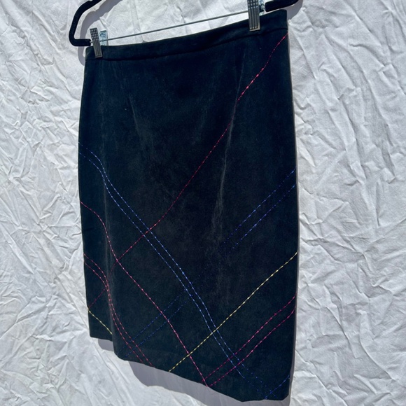 Velvet Primary Color Contrast Stitching Design Pencil Skirt - Picture 2 of 4